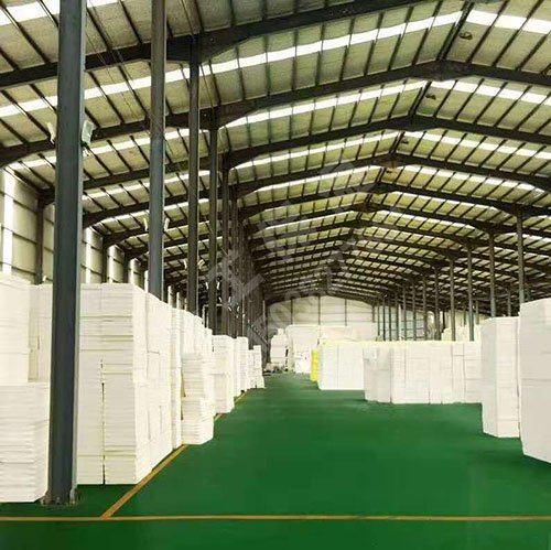 如何解決聚苯板截面發(fā)泡出料不均勻?qū)е碌钠茡p 如何解決聚苯板截面發(fā)泡出料不均勻?qū)е碌钠茡p